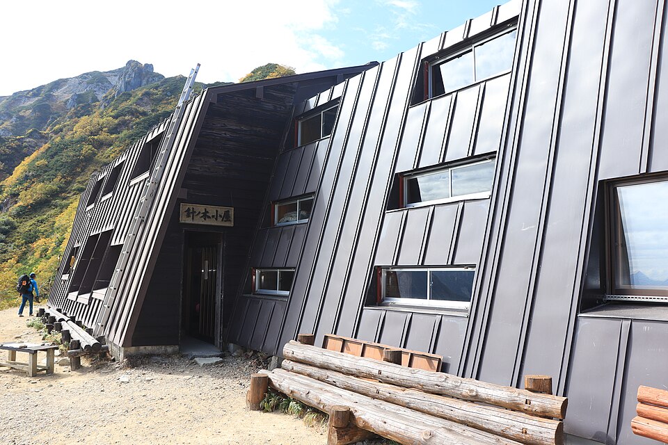 針ノ木小屋テント場の様子
