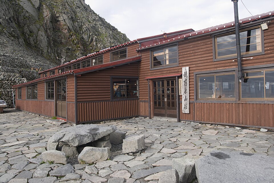 穂高岳山荘キャンプ場の様子
