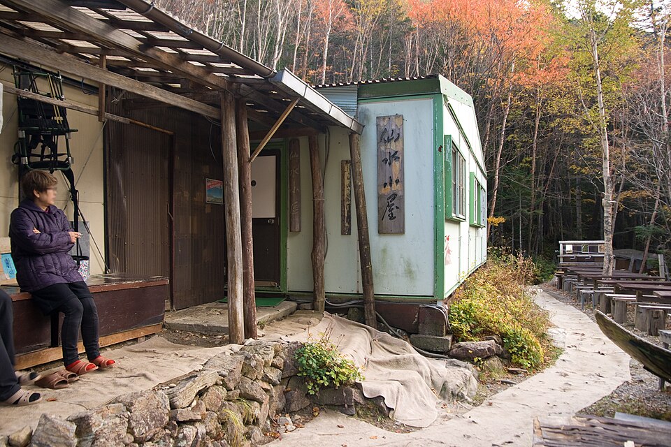 仙水小屋テント場の様子