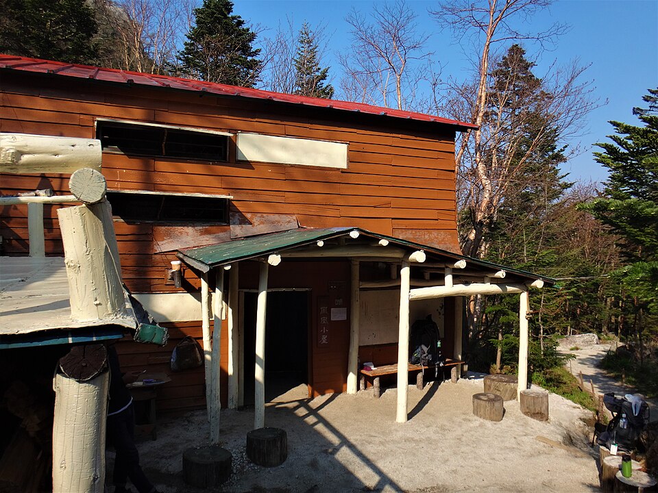 鳳凰小屋テント場の様子
